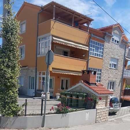Apartment Radalj Kaštela Exteriör bild