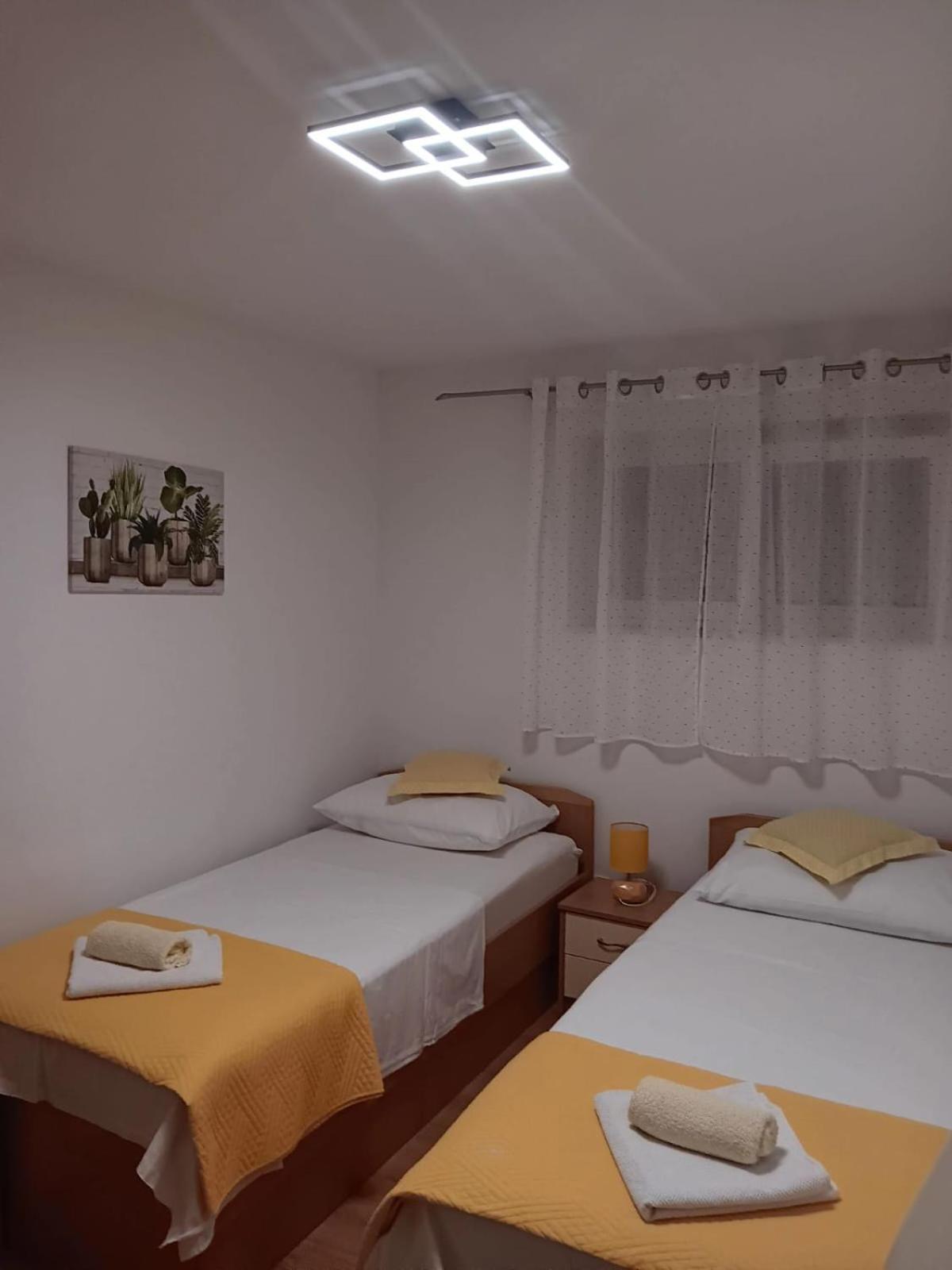 Apartment Radalj Kaštela Exteriör bild