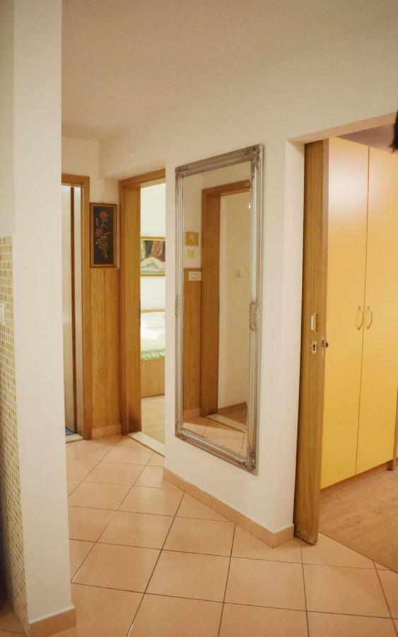 Apartment Radalj Kaštela Exteriör bild